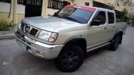 2002 Nissan Frontier Pickup 4x4 Silver