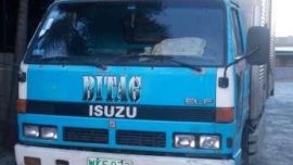 Isuzu Elf 16 ft Alum Van NPR wide