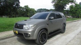 Toyota Fortuner 2009 V for sale