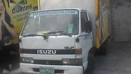 For sale ISUZU ELF 14ft closevan