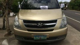 Hyundai Grand Starex gold (2009 model)