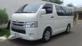 Toyota HiAce Commuter Van 2014