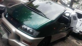 2001 Mitsubishi Spacegear Green MT