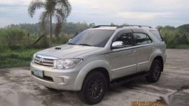 For sale Fortuner V 2010 matic