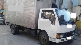 isuzu Elf Aluminum van 16ft npr 4be1