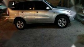 Rav4 2005 2nd hand lucky car negotiable