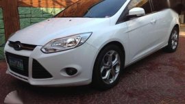2013 Ford Focus White Sports Look