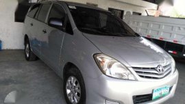 For sale 2011 Toyota Innova E
