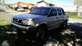 2002 Nissan Frontier 4X4 Silver 
