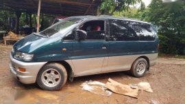Mitsubishi Spacegear 1998 Green MT