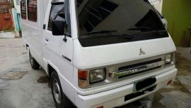 2004 Mitsubishi L300 FB dual aircon