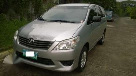2013 Toyota Innova E AT Silver 