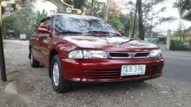 Mitsubishi Lancer Glxi 1993 MT Red