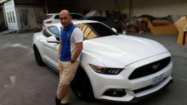 New Ford Mustang 2.3 Ecoboost vs Gtr 86