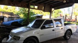isuzu Fuego 2004 White MT For Sale