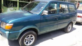 Toyota Revo GL 1.8 gas manual