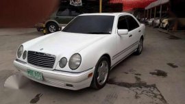 1998 Mercedes Benz E320 White AT 