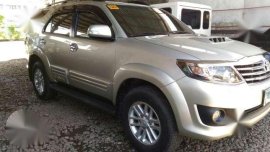 Toyota Fortuner. G 2013 Silver AT 