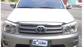 2009 Toyota Fortuner G AT Gas