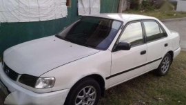 Toyota Corolla Lovelife 1999 XE White 