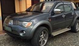 mitsubishi strada 2007 4x4