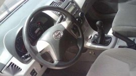 Altis Corolla Toyota White Manual 50.000kms mileaged 20092010