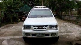 Isuzu Crosswind XUV 2004 White AT 
