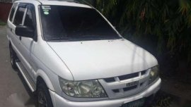 IsuzuCrosswind 2009 White MT For Sale