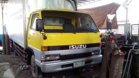 For sale Isuzu elf 18ft close van 4HF1