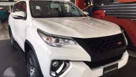 Umuulan ng Discounts sa Toyota Fortuner 88k na Lang Wag na Papahuli
