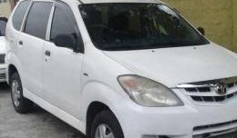 Toyota avanza j 2010 model
