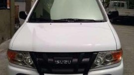 Isuzu crosswind XL MT Turbo Diesel 2010