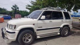 Isuzu Trooper 2005 White AT For Sale