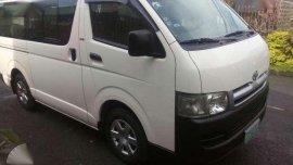 2006 Toyota Hiace White MT For Sale