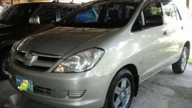 Toyota Innova E