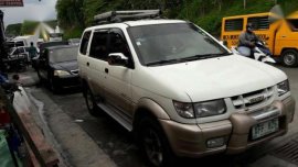 Isuzu Crosswind Xuv 2002 White AT 