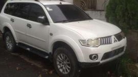 2009 Mitsubishi Montero Gls Sport AT White 