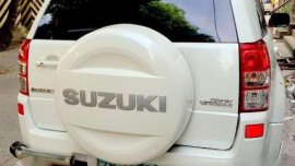 Late 2007 Model Suzuki Grand Vitara w Sunroof full option White Color