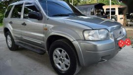 FORD Escape 2004 4x4 Gas Automatic TOP OF THE LINE