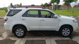 Toyota Fortuner G 2011 AT White For Sale