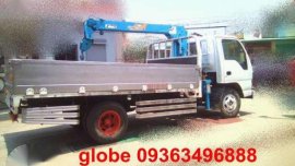 isuzu elf boom truck 2.5 toner giga elf truck 14 feet npr wide