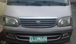 2004 Toyota Hiace Super Grandia 3.0 D