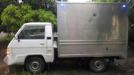 Mitsubishi L300 2010 White MT For Sale