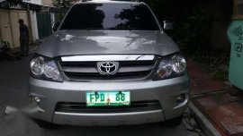 2005 fortuner automatic 1st ownd gas not montero crv innova