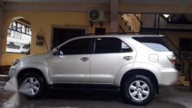 2011 Toyota Fortuner 2.5G Dsl AT - Montero Innova