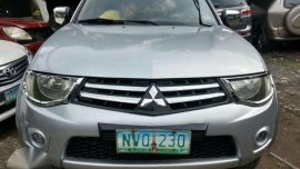 Mitsubishi Strada 2010 model manual 4x4