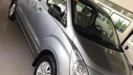 Hyundai Grand Starex TCI MT Silver For Sale