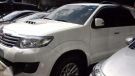 Fortuner G 4X2 Pearl White automatic 25.228kms