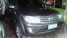 Toyota Fortuner 2010 grey for sale 