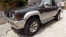 Mitsubishi Strada L200 4x4 MT Black 1996